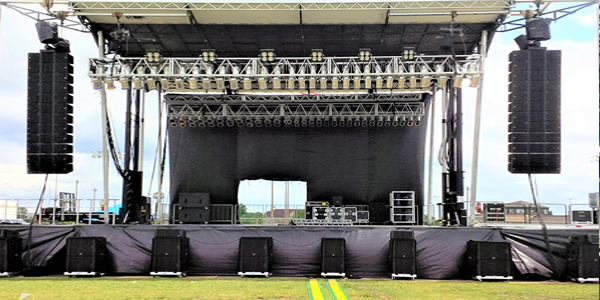 Instalasi Sound System 50000 Watt pada Panggung Konser